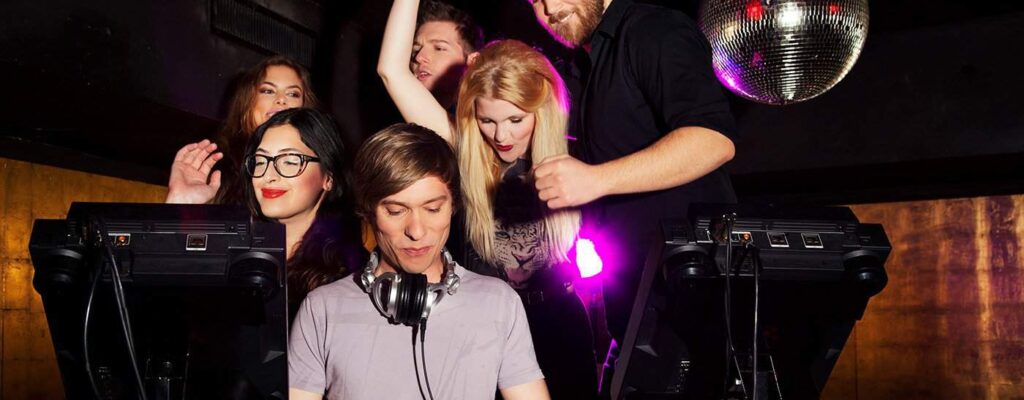 Famous DJ Agency - DJ Agency DJs Famous DJ Agency - DJ Agency DJs