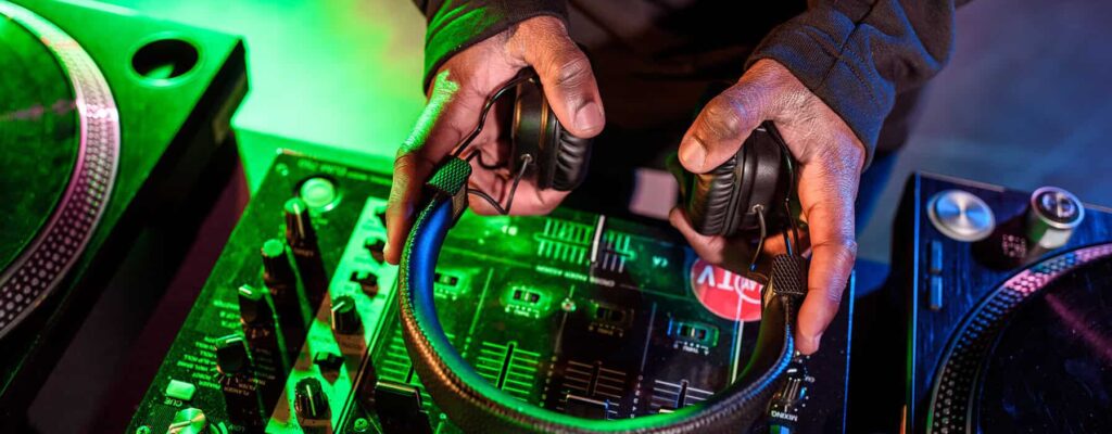 Famous DJ Agency - Start a YouTube Channel as a DJ Famous DJ Agency - Start a YouTube Channel as a DJ