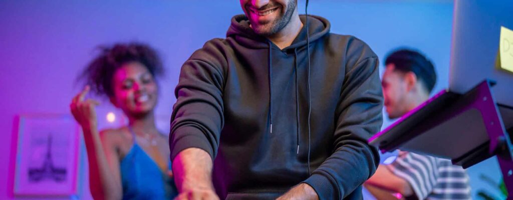 Famous DJ Agency = Why Music Timing Is Everything Famous DJ Agency = Why Music Timing Is Everything